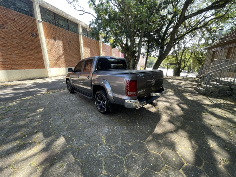 AMAROK 3.0 V6 TDI HIGHLINE CD DIESEL 4MOTION AUTOMÁTICO - 2019 - BENTO GONçALVES
