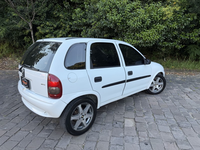 CORSA 1.0 MPFI WIND 8V GASOLINA 4P MANUAL - 2001 - CAXIAS DO SUL