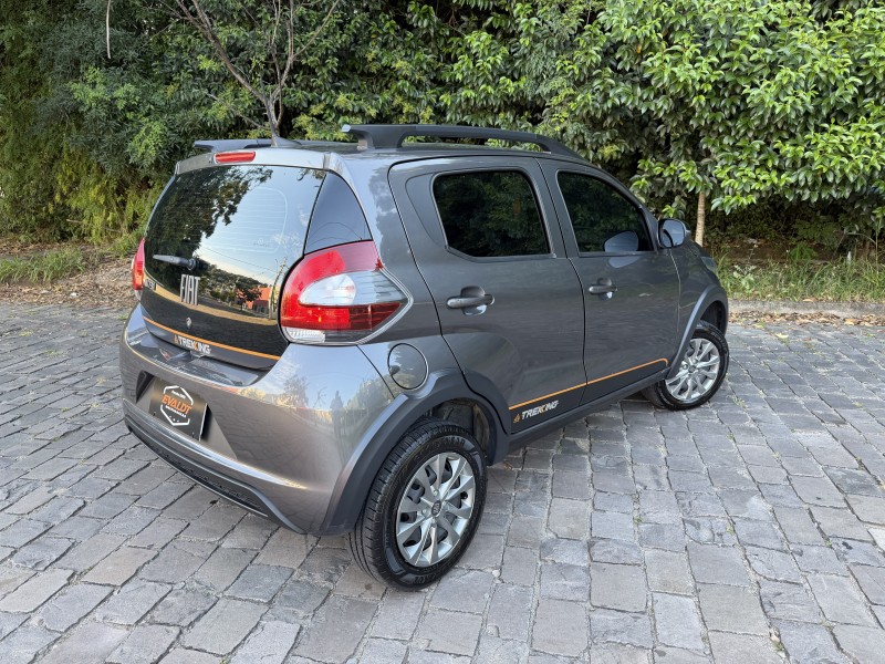 MOBI 1.0 TREKKING 8V FLEX 4P MANUAL - 2024 - CAXIAS DO SUL