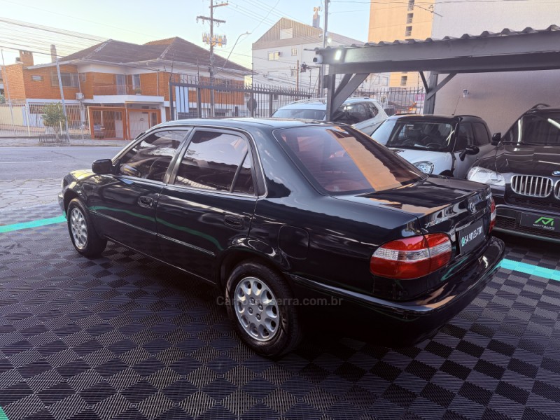 COROLLA 1.8 XEI 16V GASOLINA 4P AUTOMÁTICO - 2001 - CAXIAS DO SUL