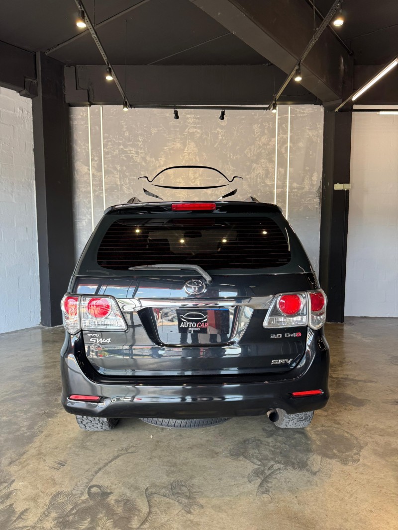 HILUX SW4 3.0 SRV 4X4 CD 16V TURBO INTERCOOLER DIESEL 4P AUTOMÁTICO - 2013 - CAXIAS DO SUL