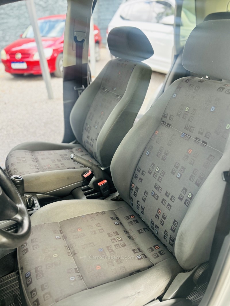 POLO 1.6 NEXT 8V GASOLINA 4P MANUAL - 2003 - CAXIAS DO SUL