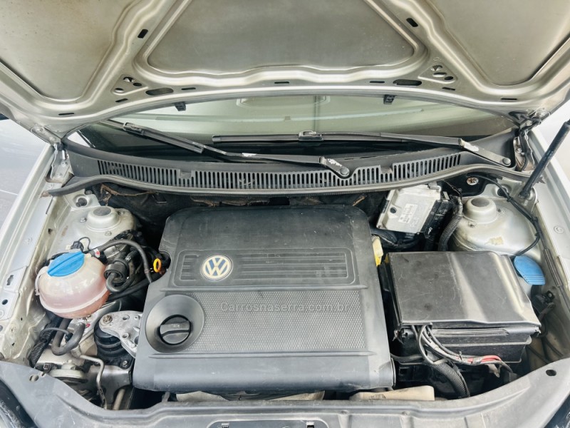 POLO 1.6 NEXT 8V GASOLINA 4P MANUAL - 2003 - CAXIAS DO SUL