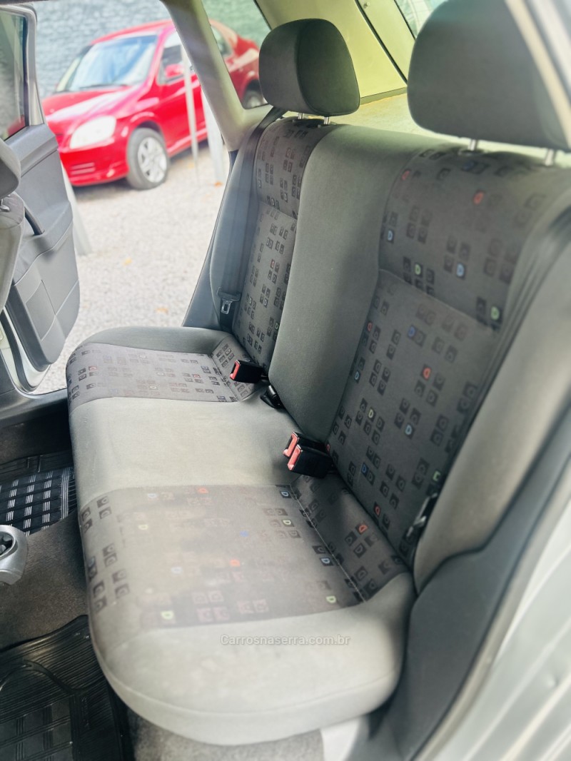 POLO 1.6 NEXT 8V GASOLINA 4P MANUAL - 2003 - CAXIAS DO SUL