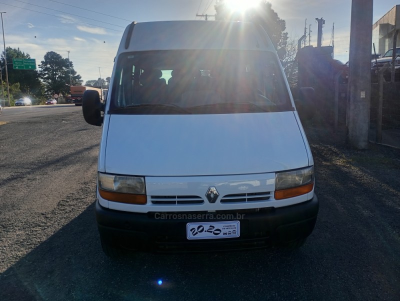 MASTER 2.5 DCI MINIBUS L3H2 16 LUGARES 16V DIESEL 3P MANUAL - 2006 - FARROUPILHA