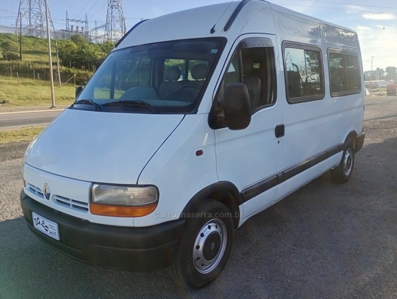 MASTER 2.5 DCI MINIBUS L3H2 16 LUGARES 16V DIESEL 3P MANUAL - 2006 - FARROUPILHA