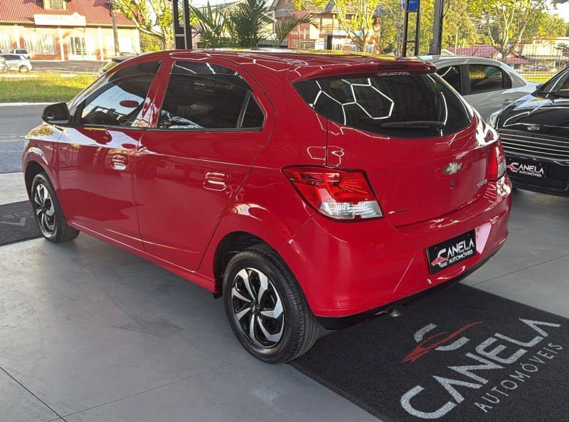 ONIX 1.0 LT PLUS 8V FLEX 4P MANUAL - 2015 - CANELA