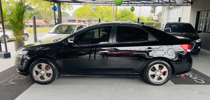 CERATO 1.6 SX2 16V GASOLINA 4P MANUAL - 2010 - CANELA