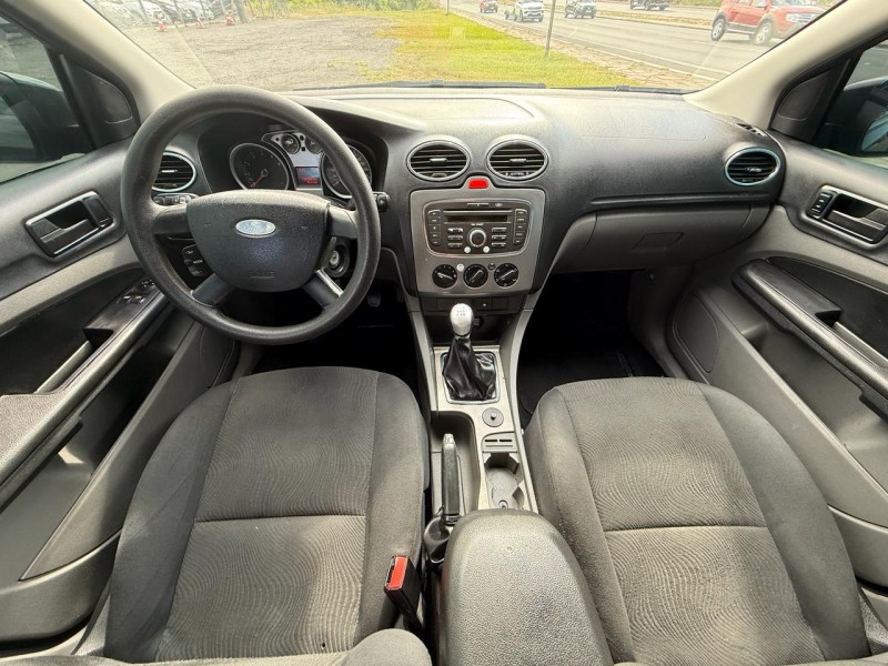 FOCUS 1.6 GL 8V FLEX 4P MANUAL - 2011 - FARROUPILHA
