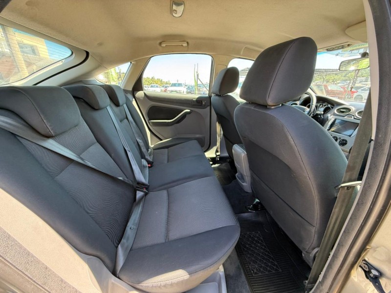 FOCUS 1.6 GLX 8V FLEX 4P MANUAL - 2013 - FARROUPILHA