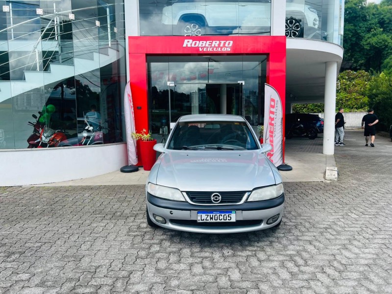 VECTRA 2.0 MPFI GLS 8V GASOLINA 4P MANUAL - 1998 - BENTO GONçALVES