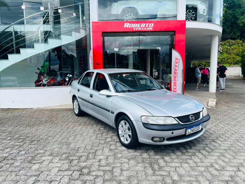 VECTRA 2.0 MPFI GLS 8V GASOLINA 4P MANUAL - 1998 - BENTO GONçALVES