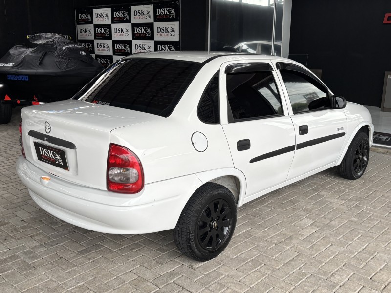 CLASSIC 1.0 MPFI SPIRIT 8V GASOLINA 4P MANUAL - 2005 - CAXIAS DO SUL