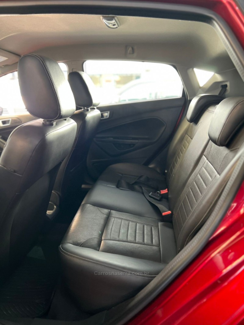 FIESTA 1.6 TITANIUM HATCH 16V FLEX 4P AUTOMÁTICO - 2015 - PASSO FUNDO
