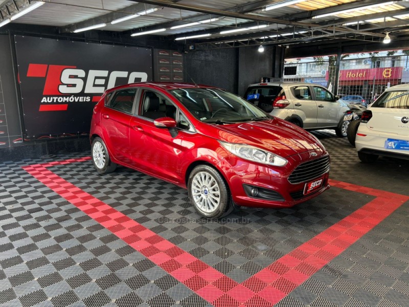 FIESTA 1.6 TITANIUM HATCH 16V FLEX 4P AUTOMÁTICO - 2015 - PASSO FUNDO