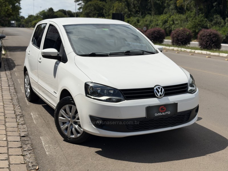 FOX 1.0 ITREND 8V FLEX 4P MANUAL - 2012 - NOVA PRATA