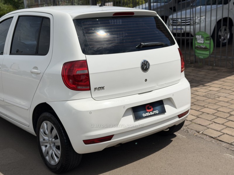 FOX 1.0 ITREND 8V FLEX 4P MANUAL - 2012 - NOVA PRATA