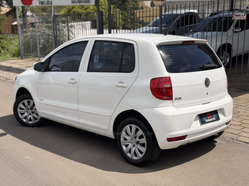 FOX 1.0 ITREND 8V FLEX 4P MANUAL - 2012 - NOVA PRATA