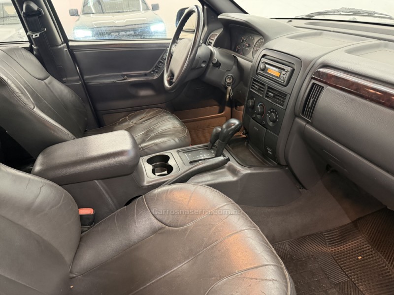 GRAND CHEROKEE 3.6 LAREDO 4X4 V6 24V GASOLINA 4P AUTOMÁTICO - 2000 - CAXIAS DO SUL