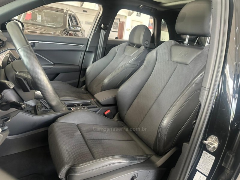 Q3 2.0 TFSI PERFORMANCE BLACK QUATTRO GASOLINA 4P AUTOMÁTICO - 2024 - NOVO HAMBURGO