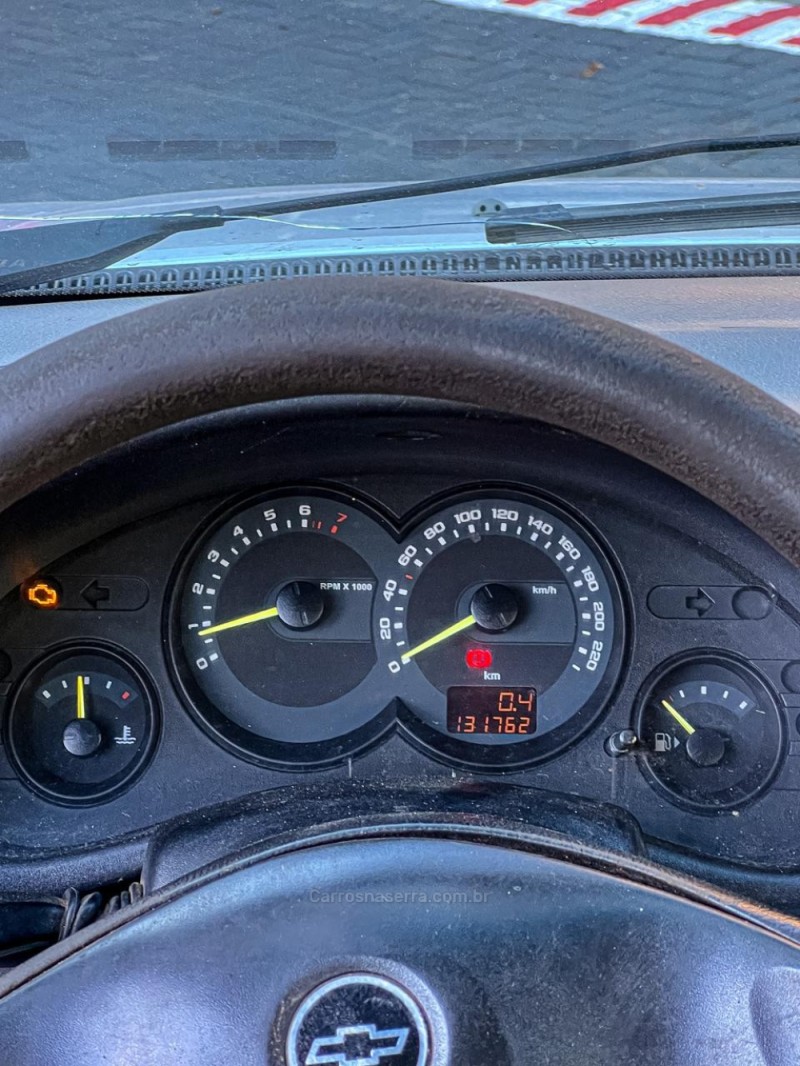 CLASSIC 1.0 MPFI LIFE 8V FLEX 4P MANUAL - 2010 - CANELA