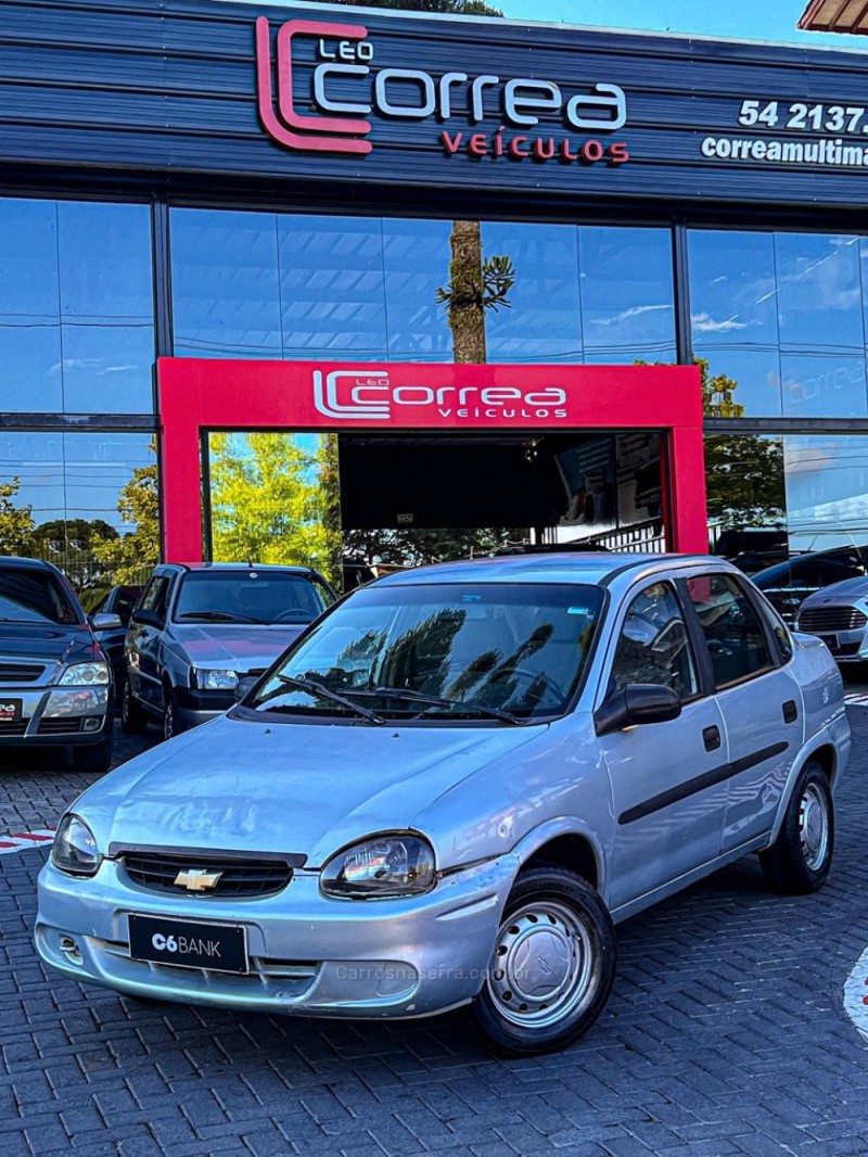 CLASSIC 1.0 MPFI LIFE 8V FLEX 4P MANUAL - 2010 - CANELA