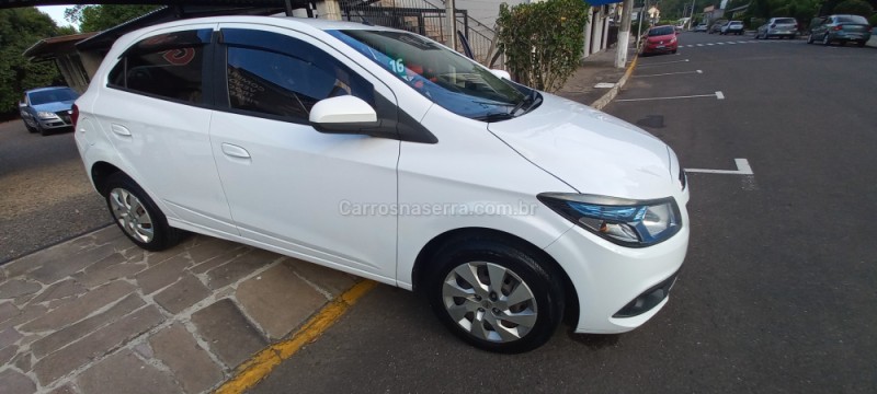 ONIX 1.4 MPFI LT 8V FLEX 4P MANUAL - 2016 - PICADA CAFé