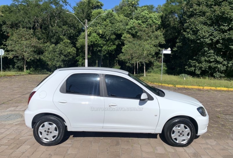 CELTA 1.0 MPFI LT 8V FLEX 4P MANUAL - 2014 - GUAPORé