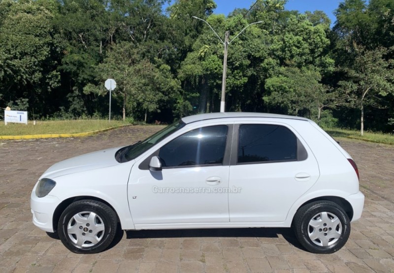 CELTA 1.0 MPFI LT 8V FLEX 4P MANUAL - 2014 - GUAPORé