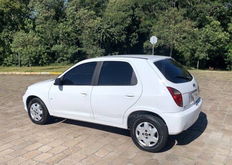 CELTA 1.0 MPFI LT 8V FLEX 4P MANUAL - 2014 - GUAPORé