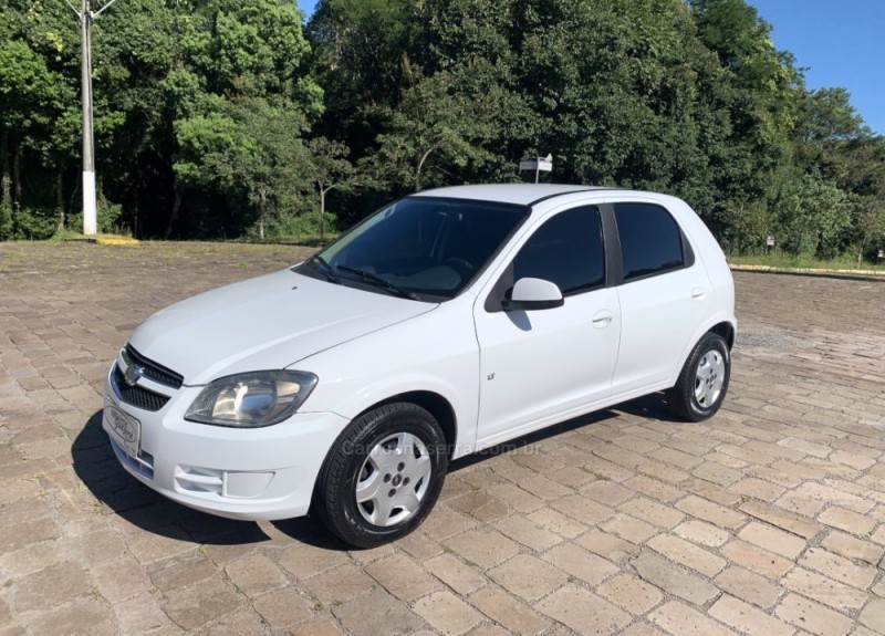 CELTA 1.0 MPFI LT 8V FLEX 4P MANUAL - 2014 - GUAPORé