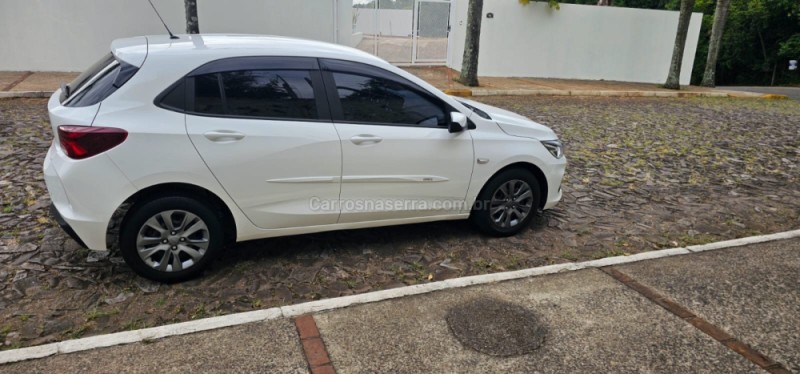 ONIX 1.0 LT 12V FLEX 4P MANUAL - 2021 - IVOTI