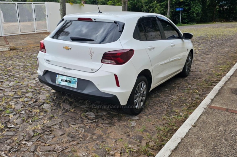 ONIX 1.0 LT 12V FLEX 4P MANUAL - 2021 - IVOTI