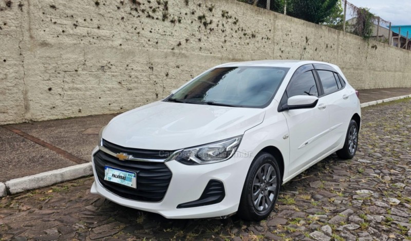 ONIX 1.0 LT 12V FLEX 4P MANUAL - 2021 - IVOTI