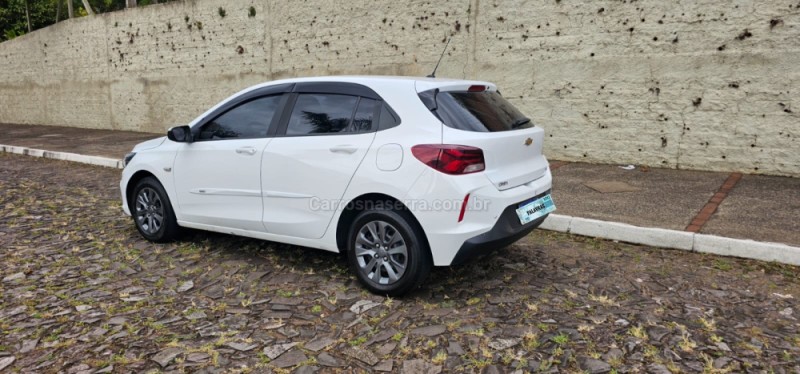 ONIX 1.0 LT 12V FLEX 4P MANUAL - 2021 - IVOTI