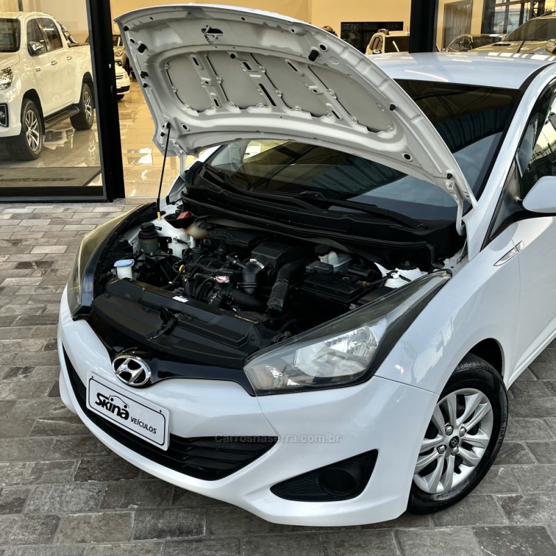 HB20S 1.0 COMFORT 12V FLEX 4P MANUAL - 2014 - VACARIA