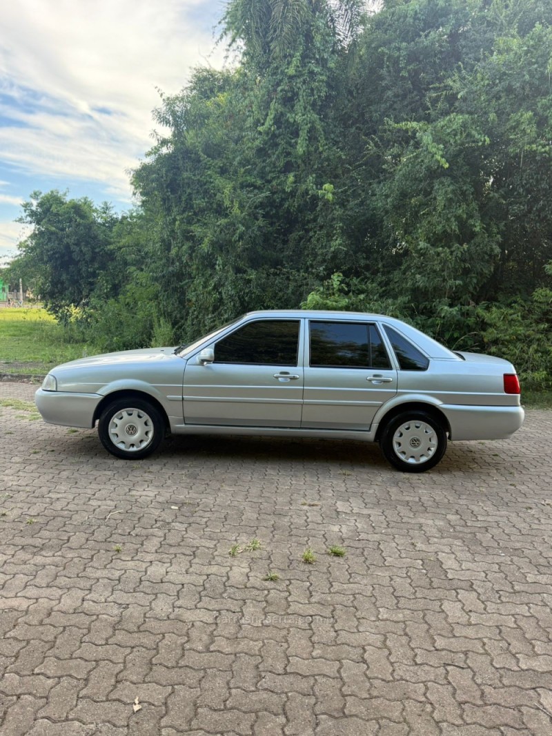 SANTANA 2.0 MI 8V GASOLINA 4P MANUAL - 2003 - ARROIO DO MEIO