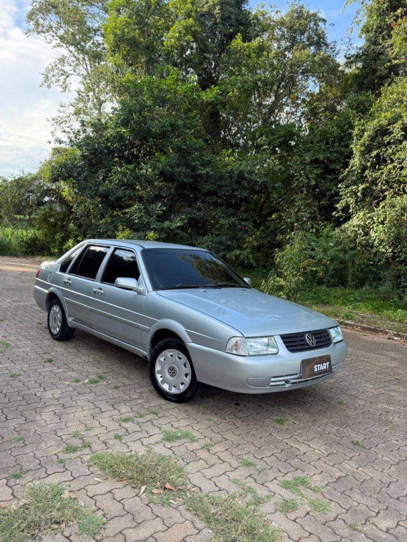 santana 2.0 mi 8v gasolina 4p manual 2003 arroio do meio