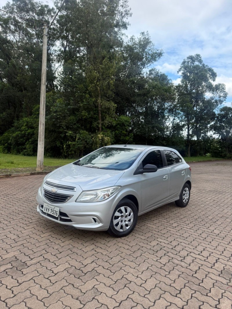 ONIX 1.0 MPFI LT 8V FLEX 4P MANUAL - 2015 - ARROIO DO MEIO