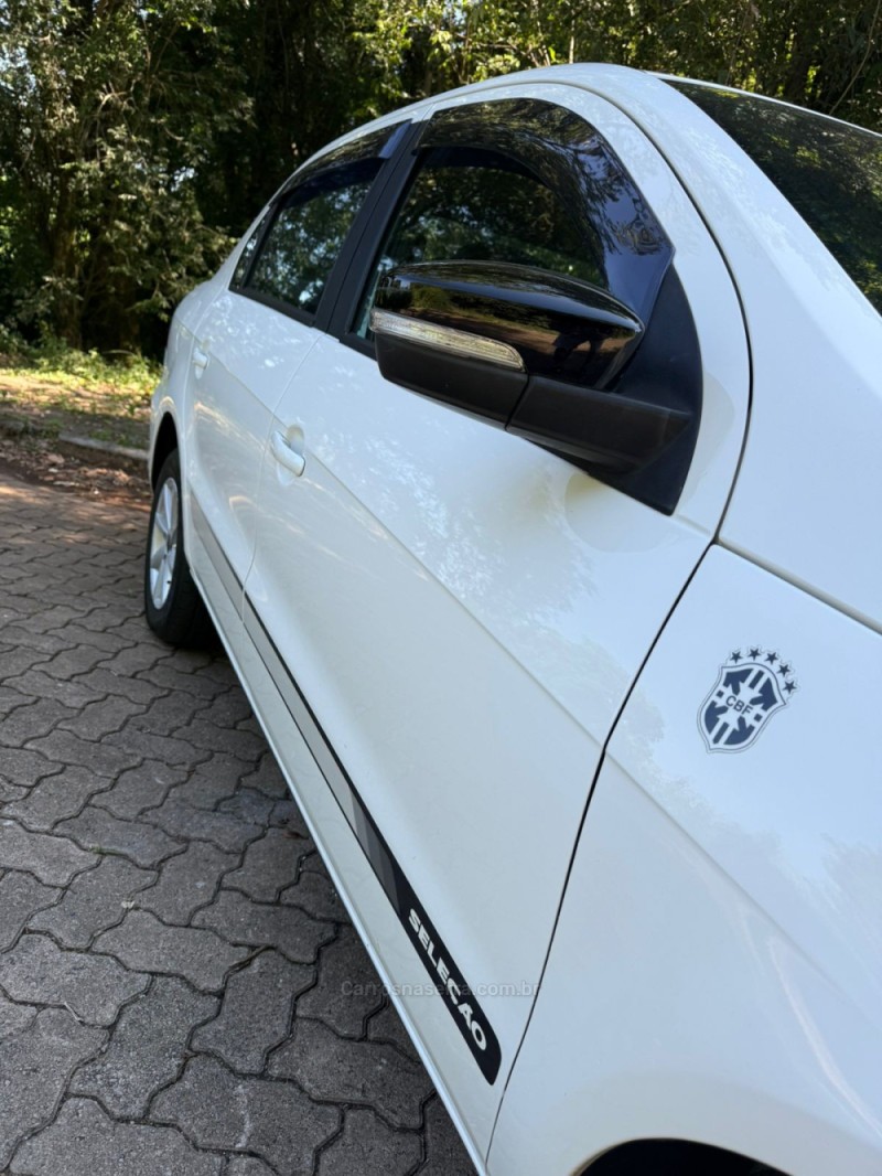 VOYAGE 1.6 MI SELEÇÃO 8V FLEX 4P MANUAL - 2015 - ARROIO DO MEIO