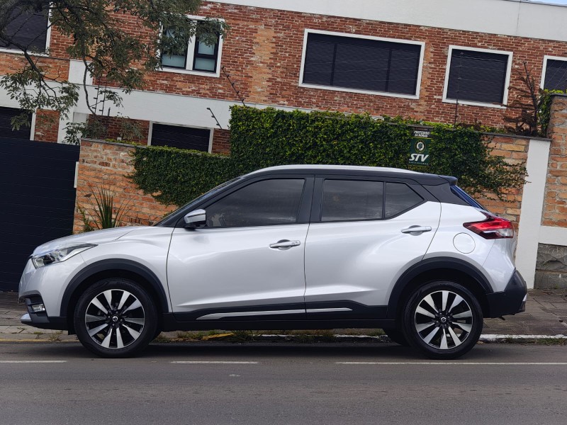 KICKS 1.6 16V FLEX SL PACK PLUS 4P XTRONIC - 2017 - FARROUPILHA