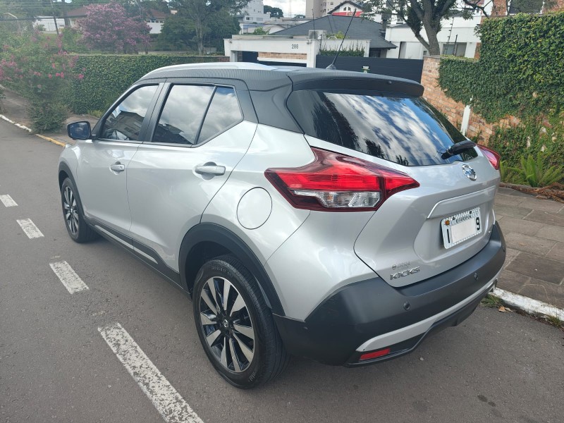 KICKS 1.6 16V FLEX SL PACK PLUS 4P XTRONIC - 2017 - FARROUPILHA