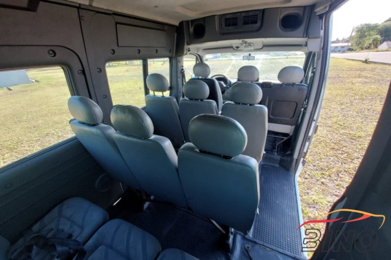 MASTER 2.5 DCI MINIBUS L3H2 16 LUGARES 16V DIESEL 3P MANUAL - 2006 - FARROUPILHA