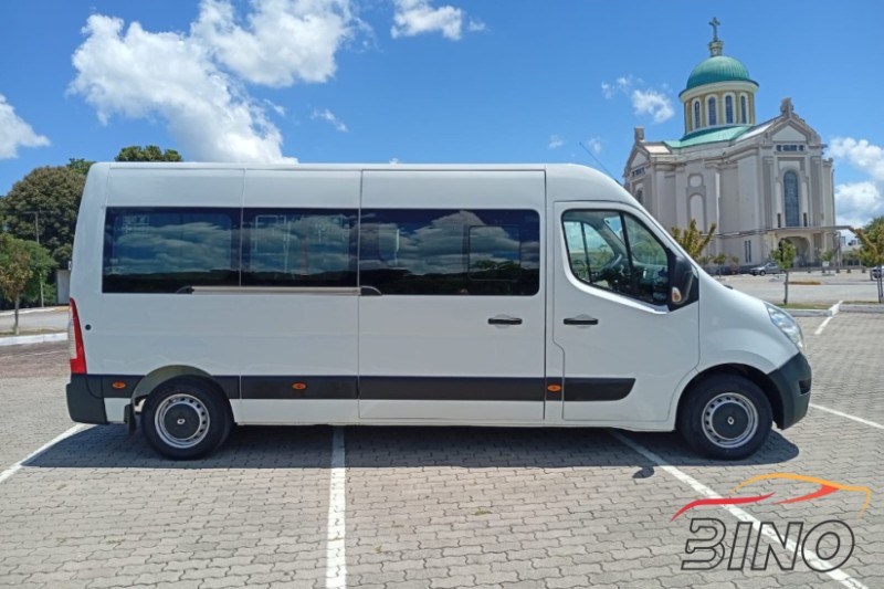 MASTER 2.3 DCI MINIBUS EXECUTIVE L3H2 16 LUGARES 16V DIESEL 4P MANUAL - 2018 - FARROUPILHA