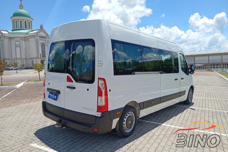 MASTER 2.3 DCI MINIBUS EXECUTIVE L3H2 16 LUGARES 16V DIESEL 4P MANUAL - 2018 - FARROUPILHA