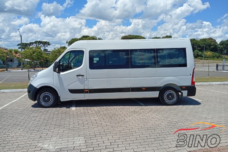 MASTER 2.3 DCI MINIBUS EXECUTIVE L3H2 16 LUGARES 16V DIESEL 4P MANUAL - 2018 - FARROUPILHA