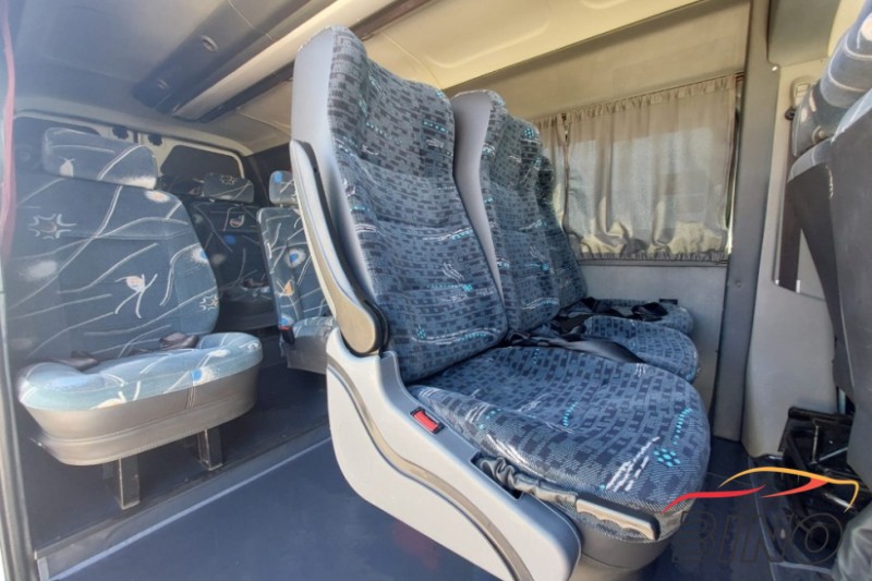 MASTER 2.3 DCI MINIBUS EXECUTIVE L3H2 16 LUGARES 16V DIESEL 4P MANUAL - 2018 - FARROUPILHA