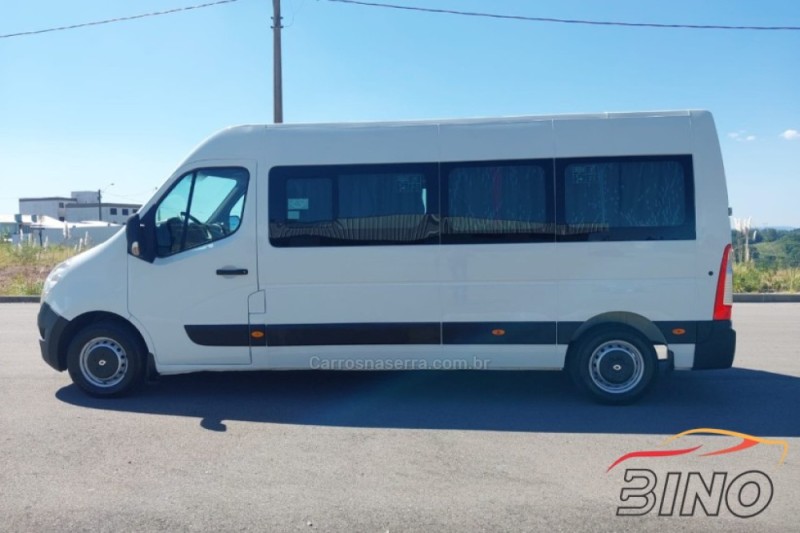 master 2.3 dci minibus executive l3h2 16 lugares 16v diesel 4p manual 2018 farroupilha
