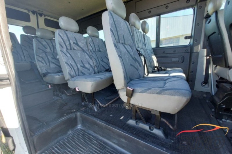 MASTER 2.5 DCI MINIBUS L3H2 16 LUGARES 16V DIESEL 3P MANUAL - 2006 - FARROUPILHA