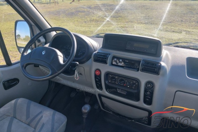 MASTER 2.5 DCI MINIBUS L3H2 16 LUGARES 16V DIESEL 3P MANUAL - 2006 - FARROUPILHA
